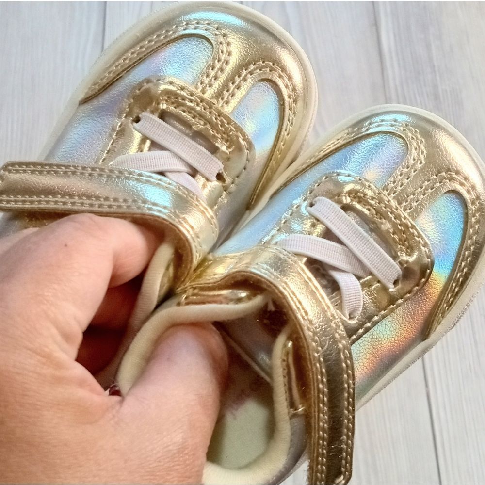 (19-3973) Carter's Shoes  Sz 3